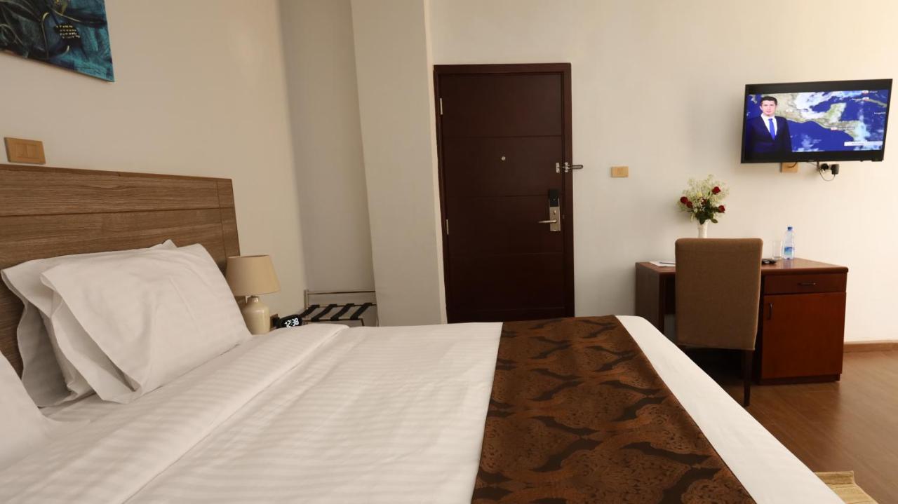 أديس أبابا Black Horse Hotel Apartment المظهر الخارجي الصورة
